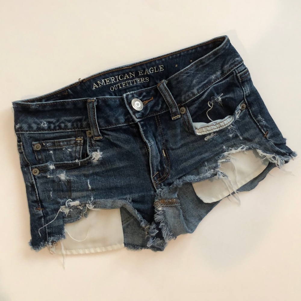 🎉SALE🎉AMERICAN EAGLE Distressed Denim Cut-offs